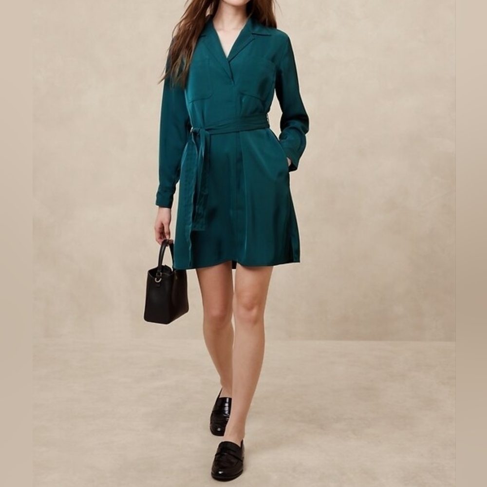 Banana Republic Women's Long Sleeve Satin Twill Mini Shift Dress in Teal Shadow